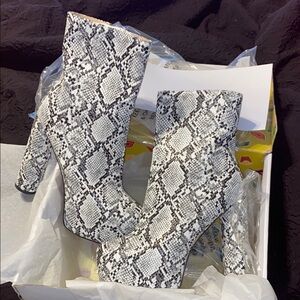 Snakeskin Patterned Ankle Boots